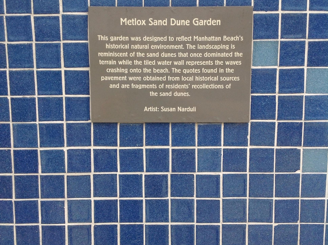 Metlox Plaza-曼哈顿海滩必去景点
