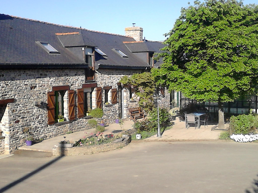 Saint-Aubin-du-Cormier旅游攻略图片