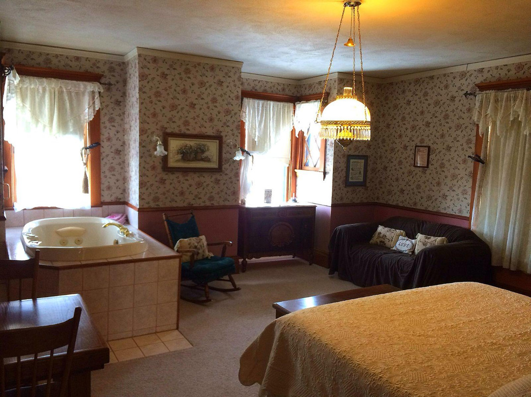 Cedar Rose Inn Bed and Breakfast主图