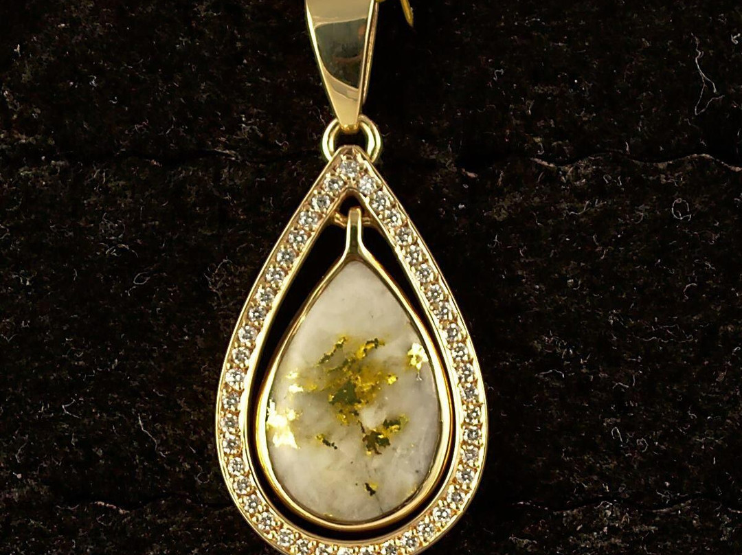 Jewels by Kris-朱诺必去景点