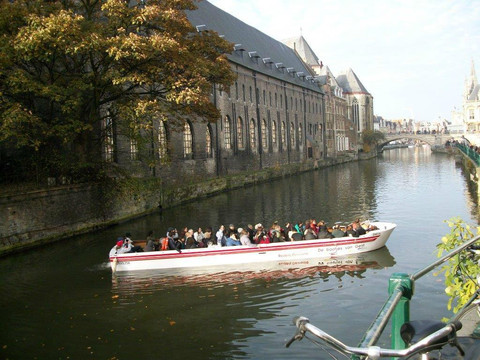 Boat in Gent