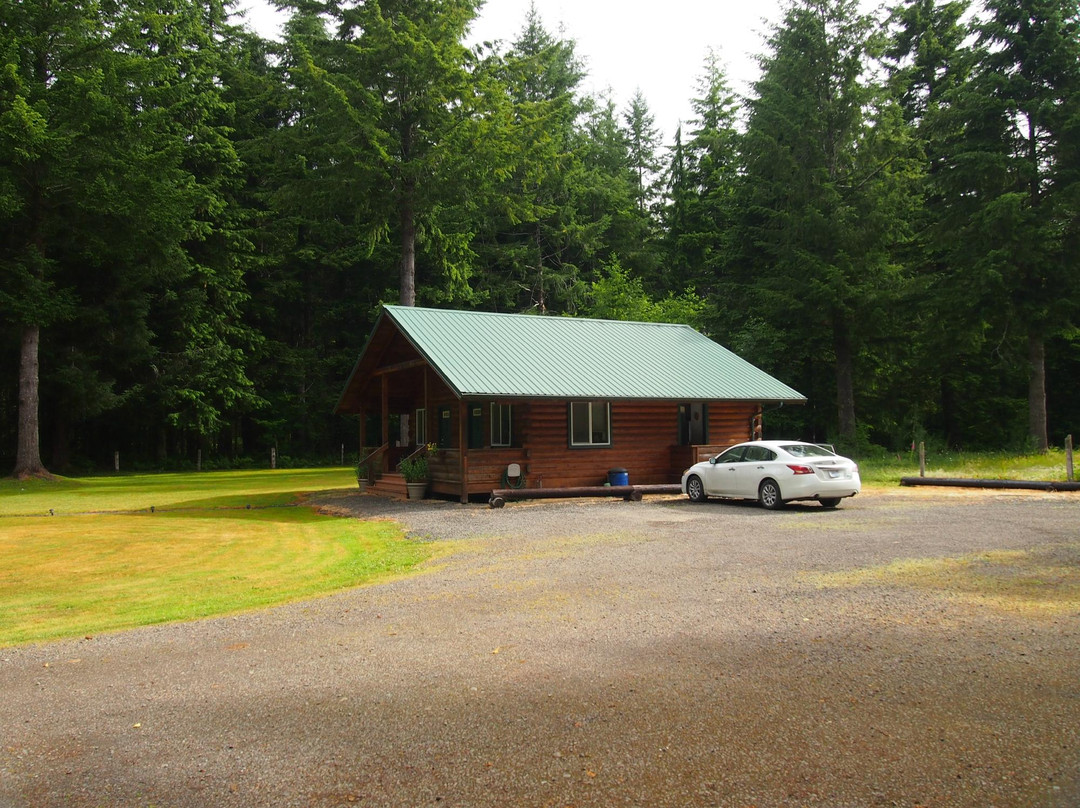 Huckleberry Lodge Cabins主图