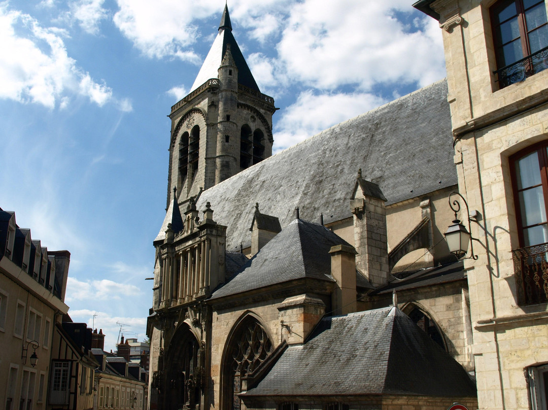 Eglise Notre Dame-布尔日必去景点