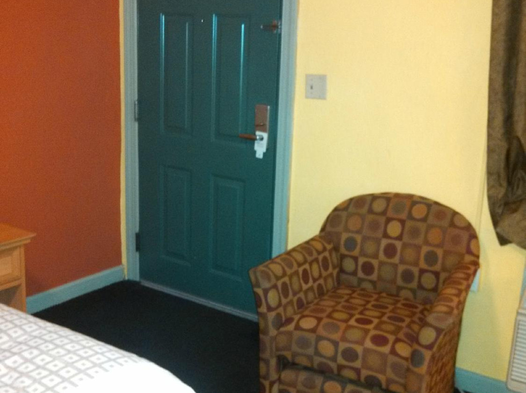 Bayside Inn & Suites