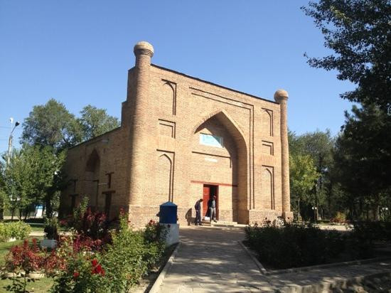 Karahan Mausoleum-Taraz必去景点