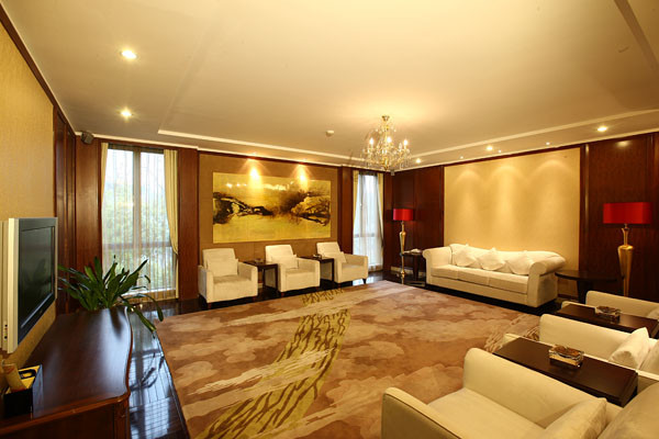 新华侨饭店主图