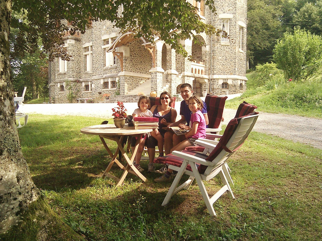 Chateau de Roqueperlic主图