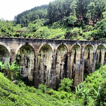 德摩达拉九孔桥-埃勒必去景点