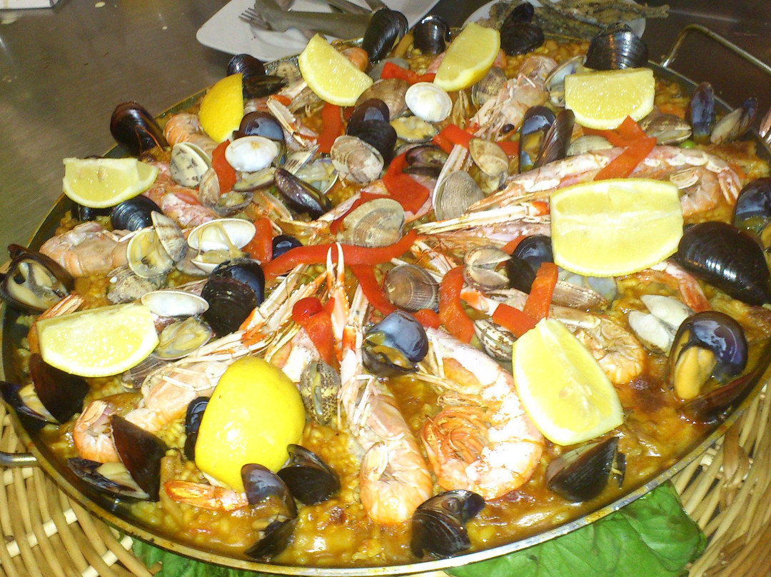 马尔格拉特德马尔餐馆和美食-Bar Restaurante Antonio