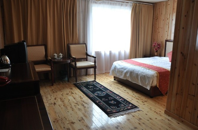 雅塔风情客栈主图