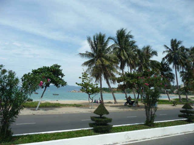 芽庄海滩-芽庄必去景点