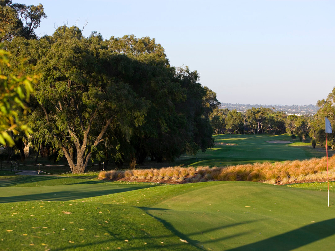 Wembley Golf Course景点图片