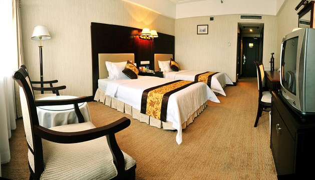 华悦大酒店主图