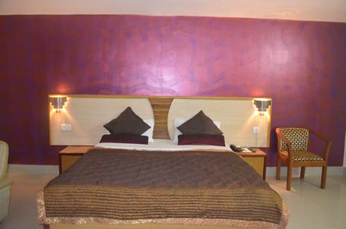 Jakhalabandha酒店住宿-Adityas Hotel Centre Point