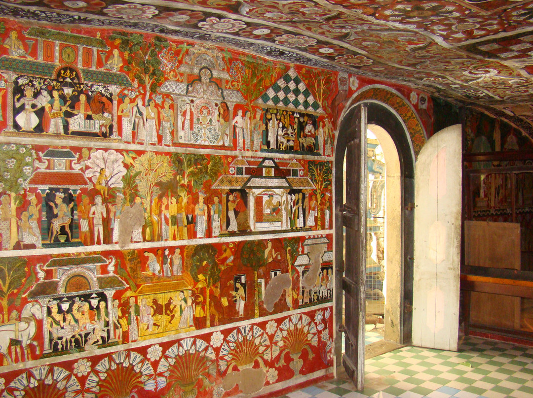 马凯里嘎勒山修道院-唐卡拉必去景点