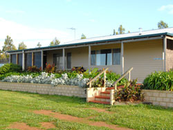 Big Bird & Wolf Chalets主图