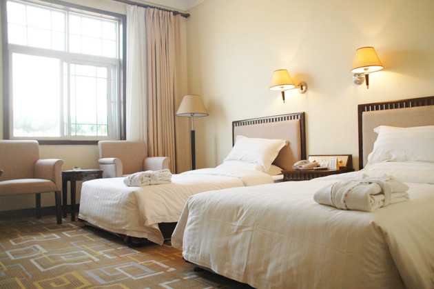 郑州果岭温泉度假酒店主图