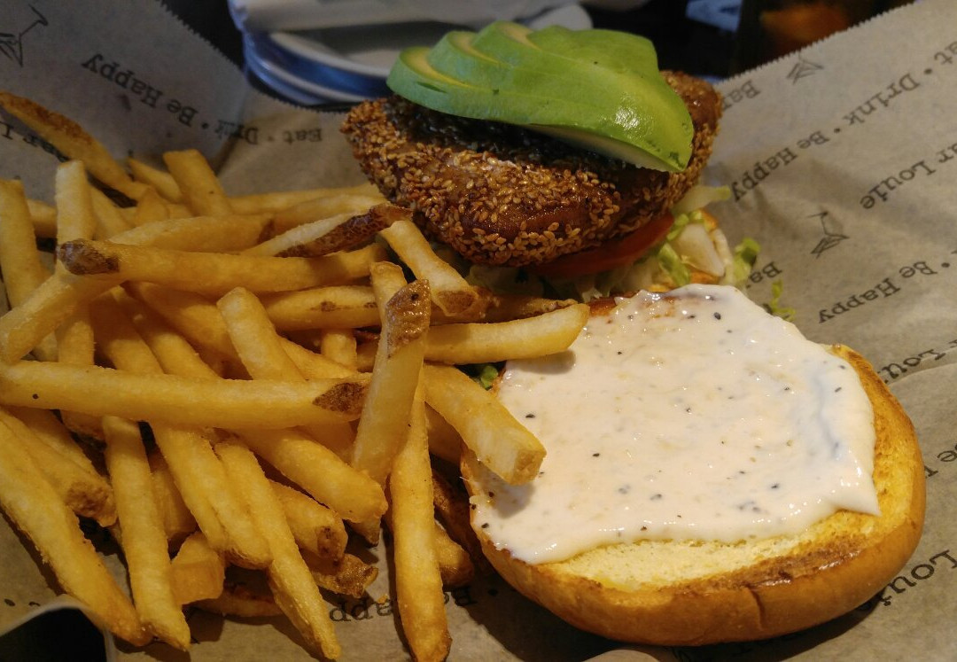 Bolingbrook餐馆和美食-Bar Louie - The Promenade Bolingbrook