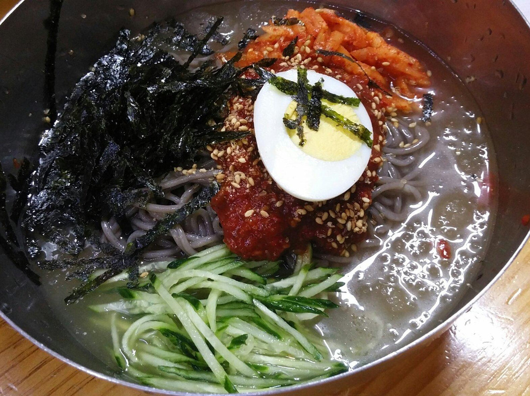 蔚珍郡餐馆和美食-Log Village Buckwheat Noodles