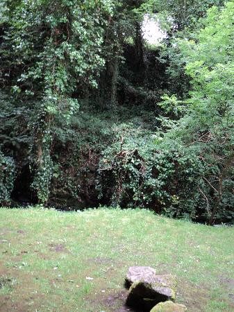 Catsby Cave-Ballyshannon必去景点