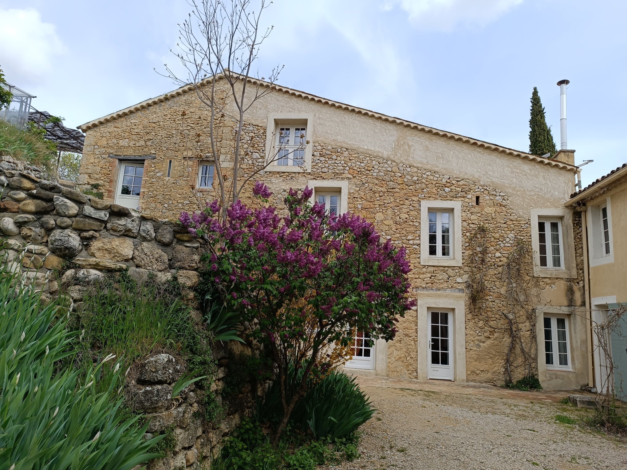 Le Monastere de Segries-官方