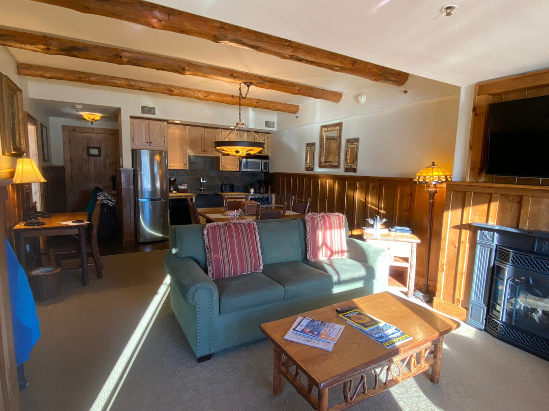 白脸小木屋主图