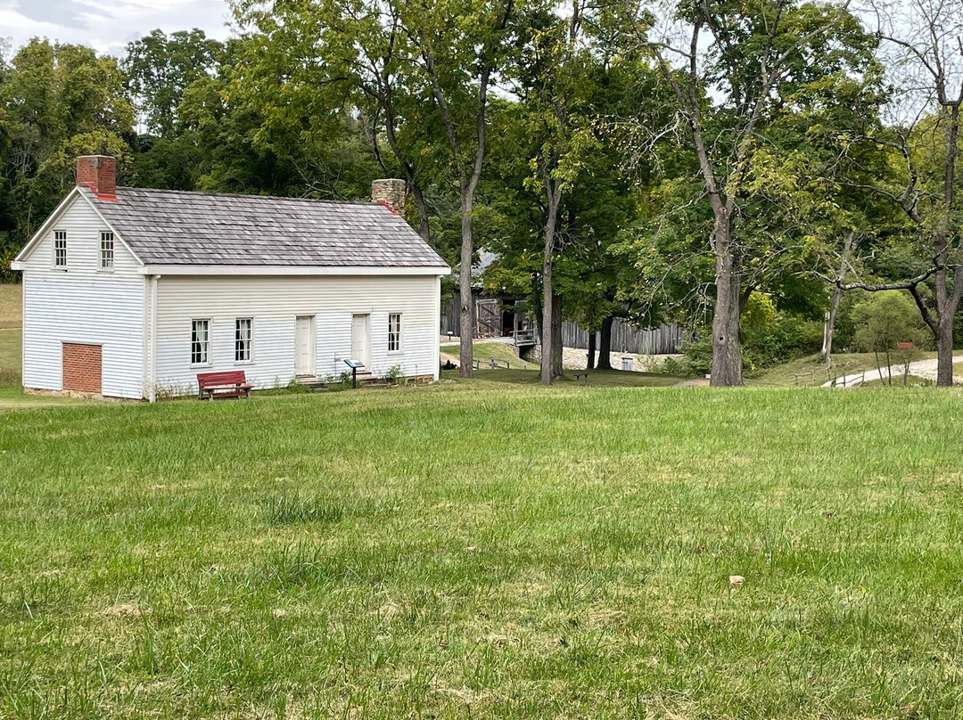 Adena Mansion and Gardens Historic Site景点图片