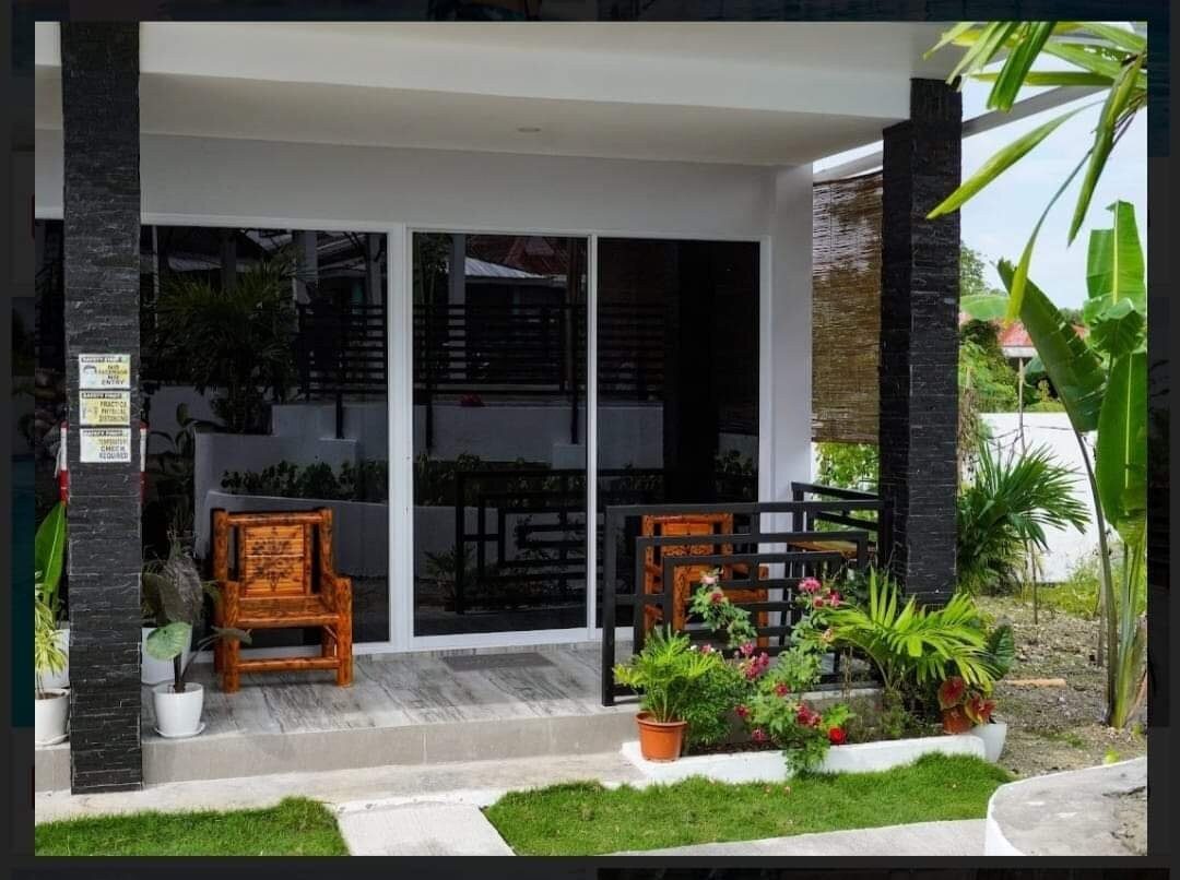 Palm View Apartelle主图