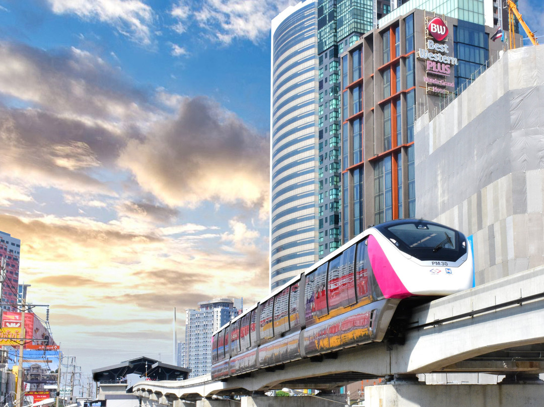 贝斯特韦斯特加万大酒店主图