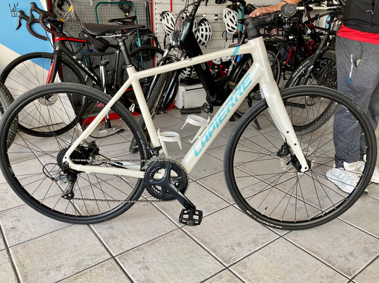 Paco’s Rent A Bike-阿尔库迪亚港必去景点