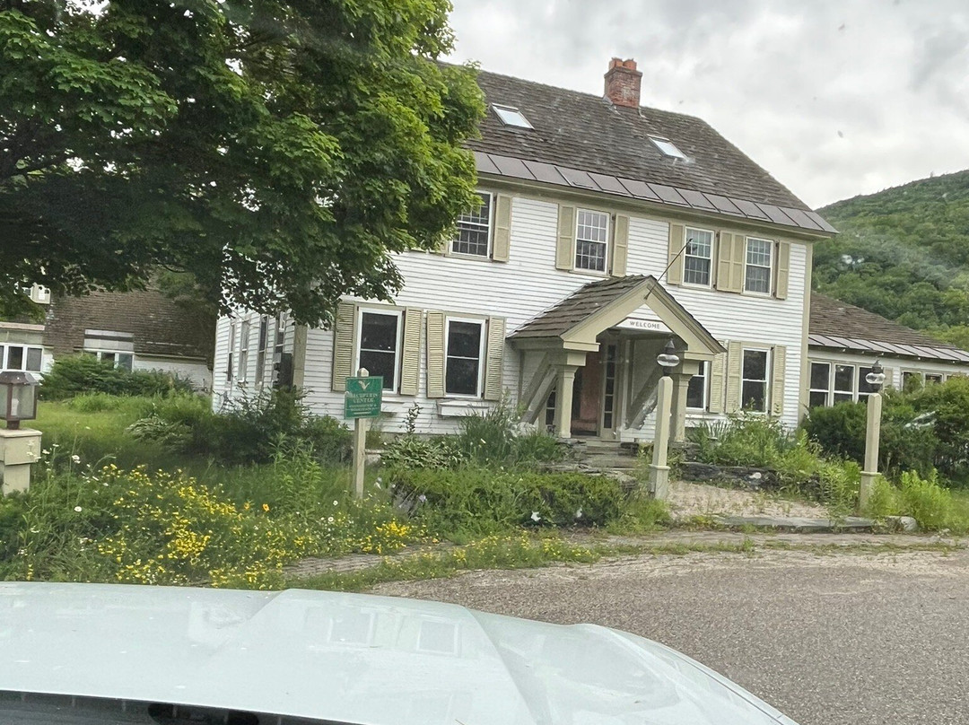 Hawk Inn and Mountain Resort主图