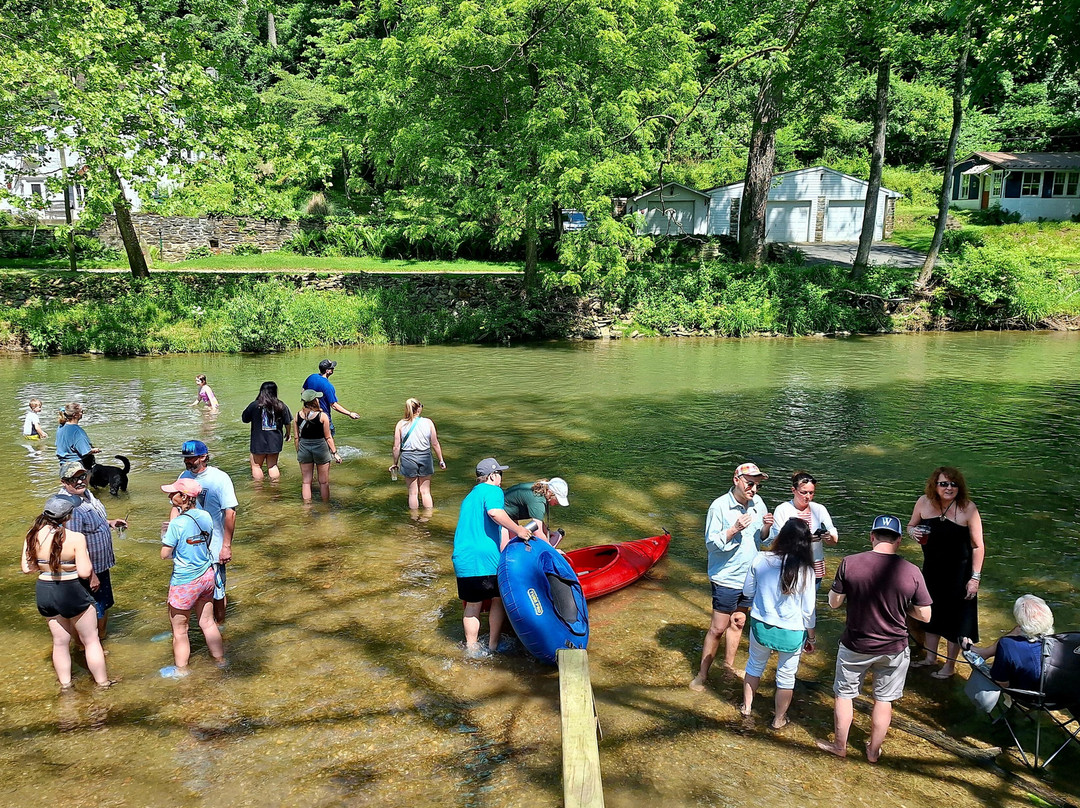 Sicman's Mill Creek Tubing and Events景点图片