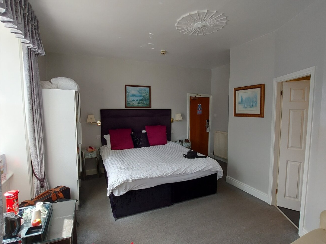 Ilkley Riverside Hotel主图