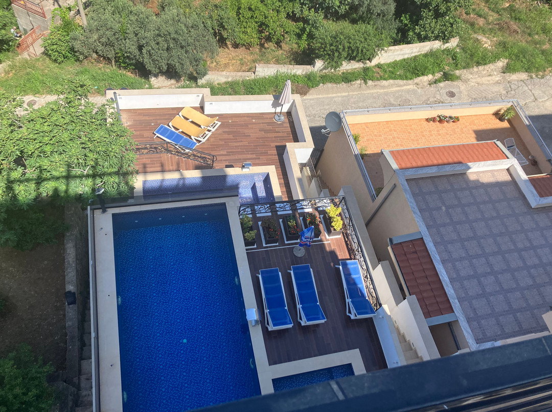 Hotel Golden Inn主图