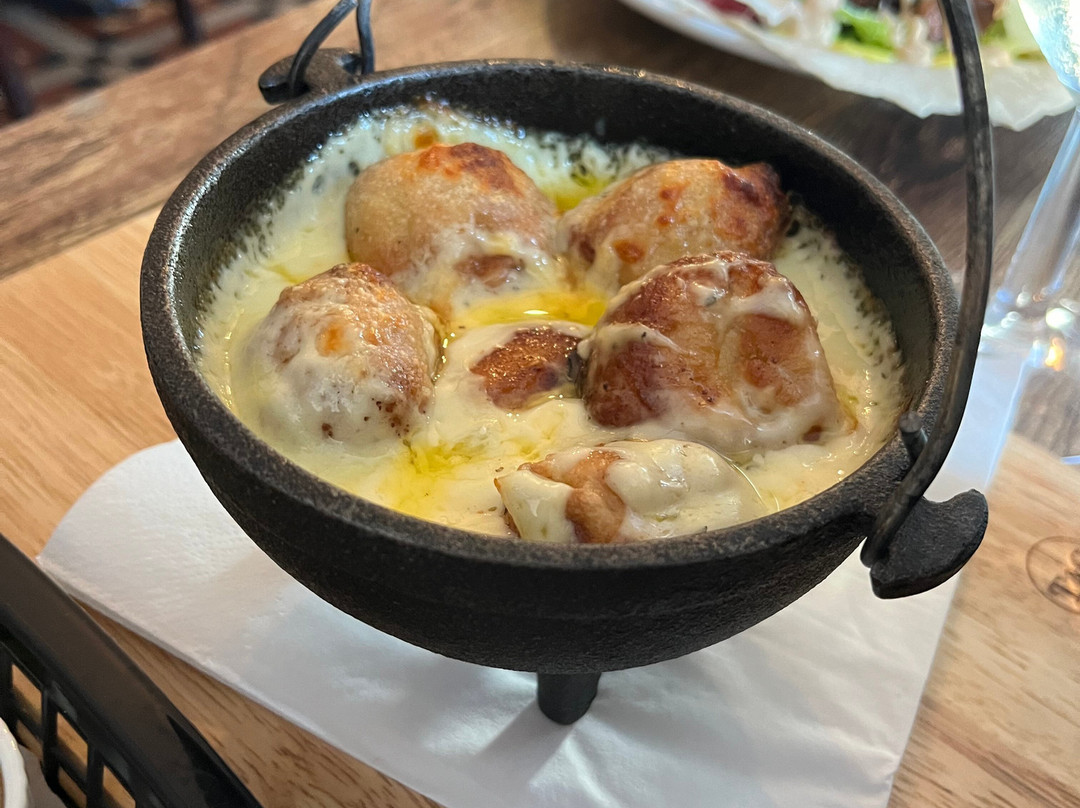 The Ship Hotel主图