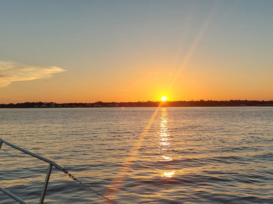 Back Bay Sailing Adventures-橙色海湾必去景点