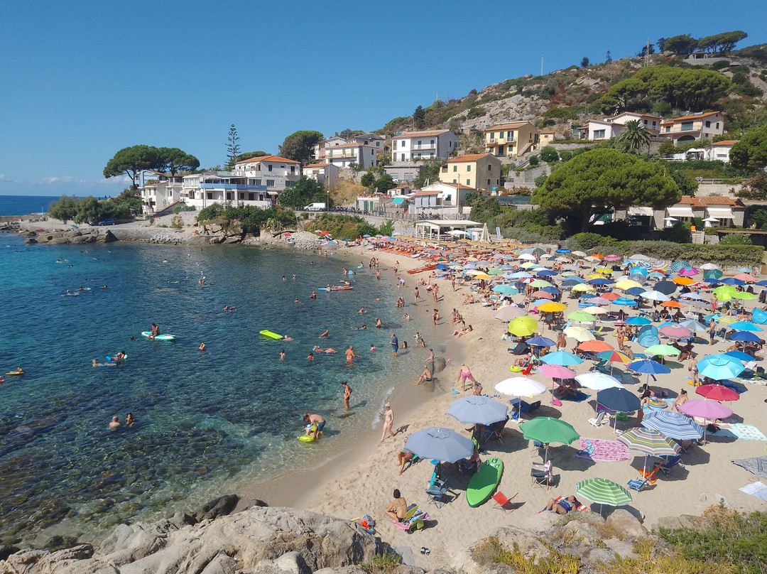 Spiaggia Di Seccheto景点图片