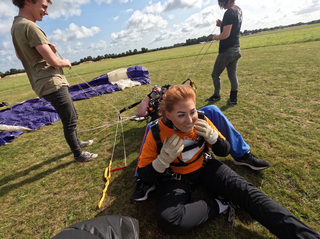 Skydive Hinton景点图片
