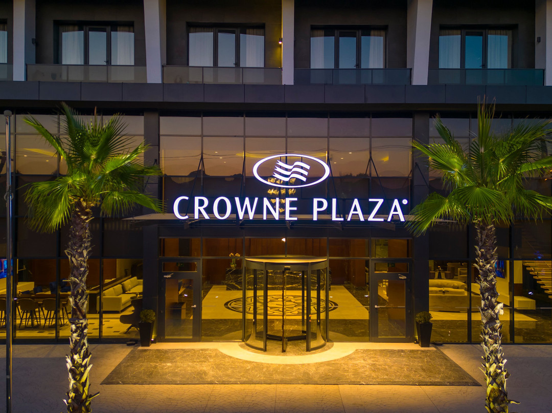 雅洛瓦皇冠假日酒店 IHG