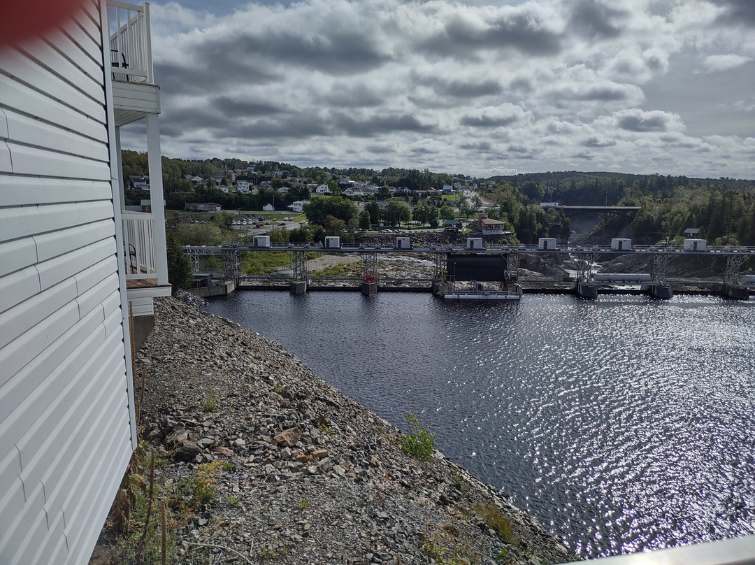 Hill Top Motel & Restaurant