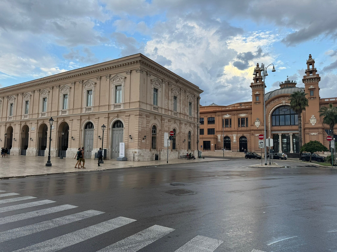 Piazza del Ferrarese-巴里必去景点