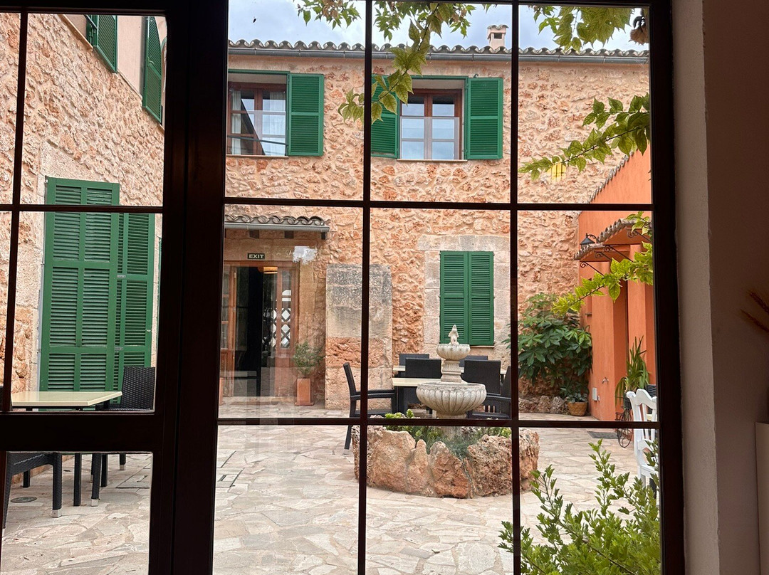 Petit Hotel Algaida主图