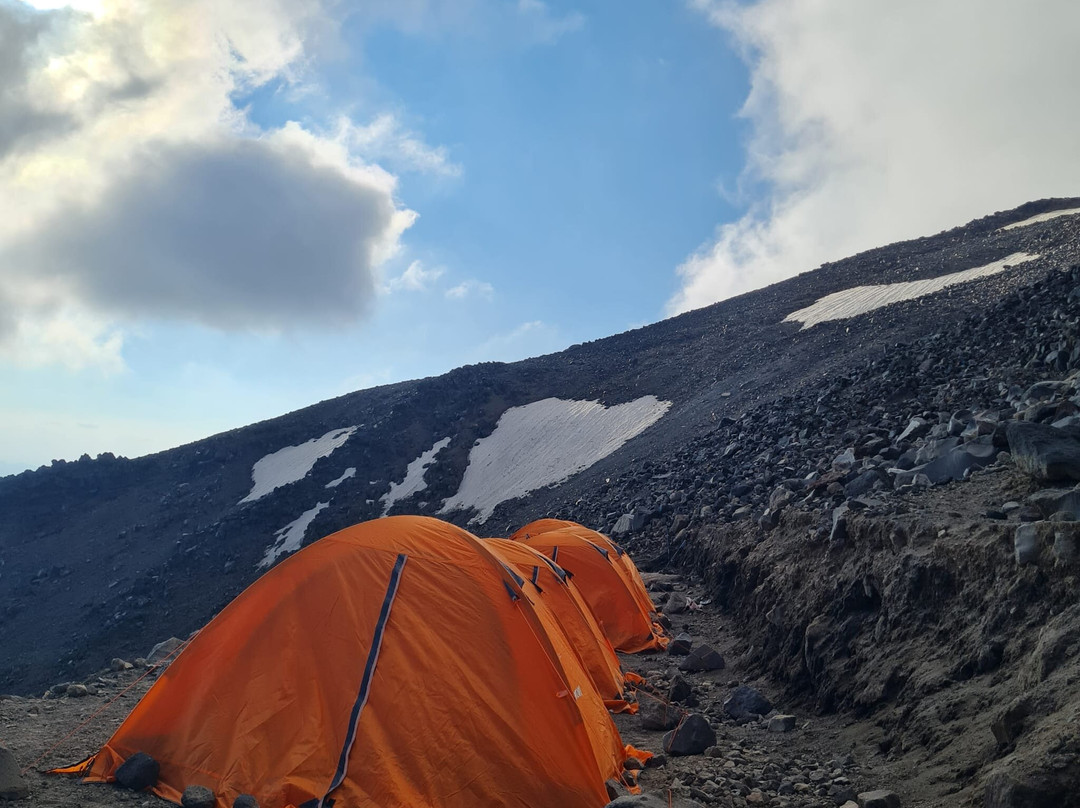 Two Ararat - Mount Ararat Climbing Tours Operator景点图片