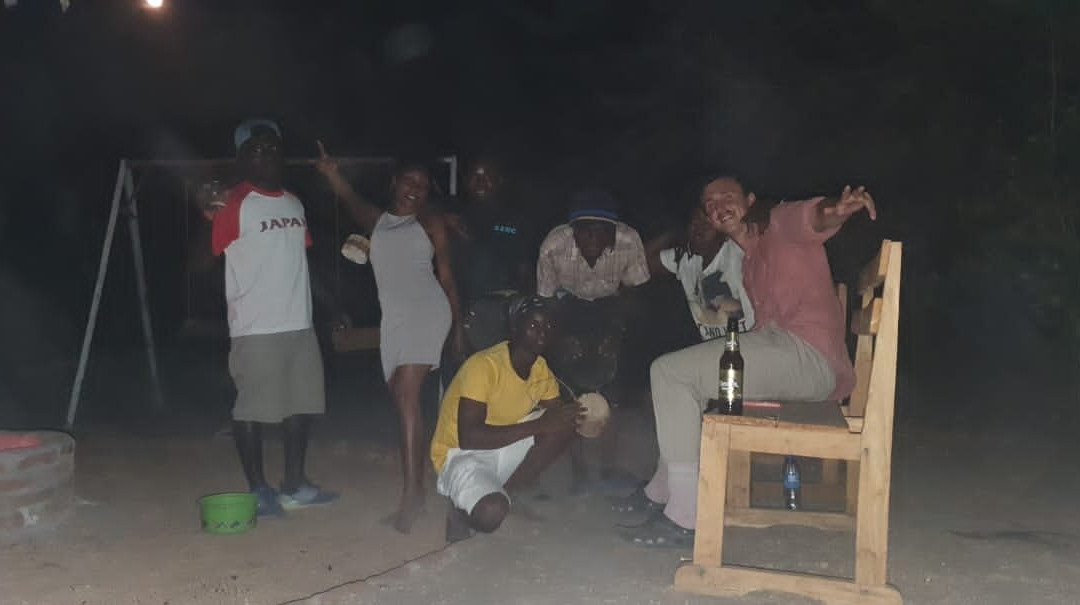 Sunday Williams Tours-Monkey Bay必去景点