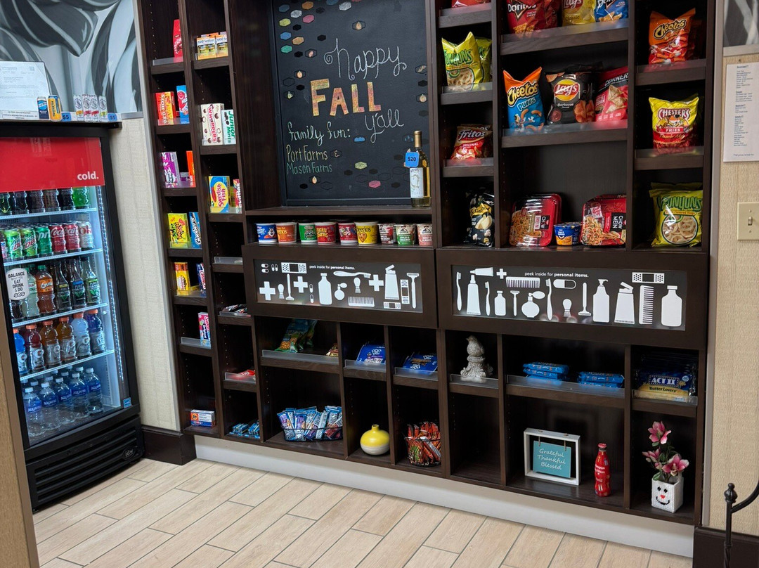 Hampton Inn Erie-South主图