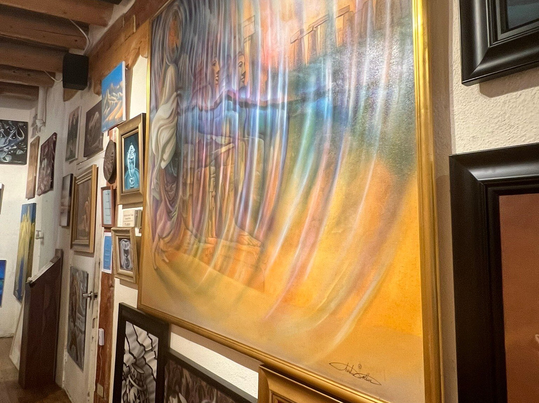 Charles Collins Gallery-道师城必去景点