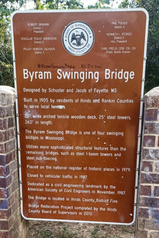 Byram Swinging Bridge景点图片