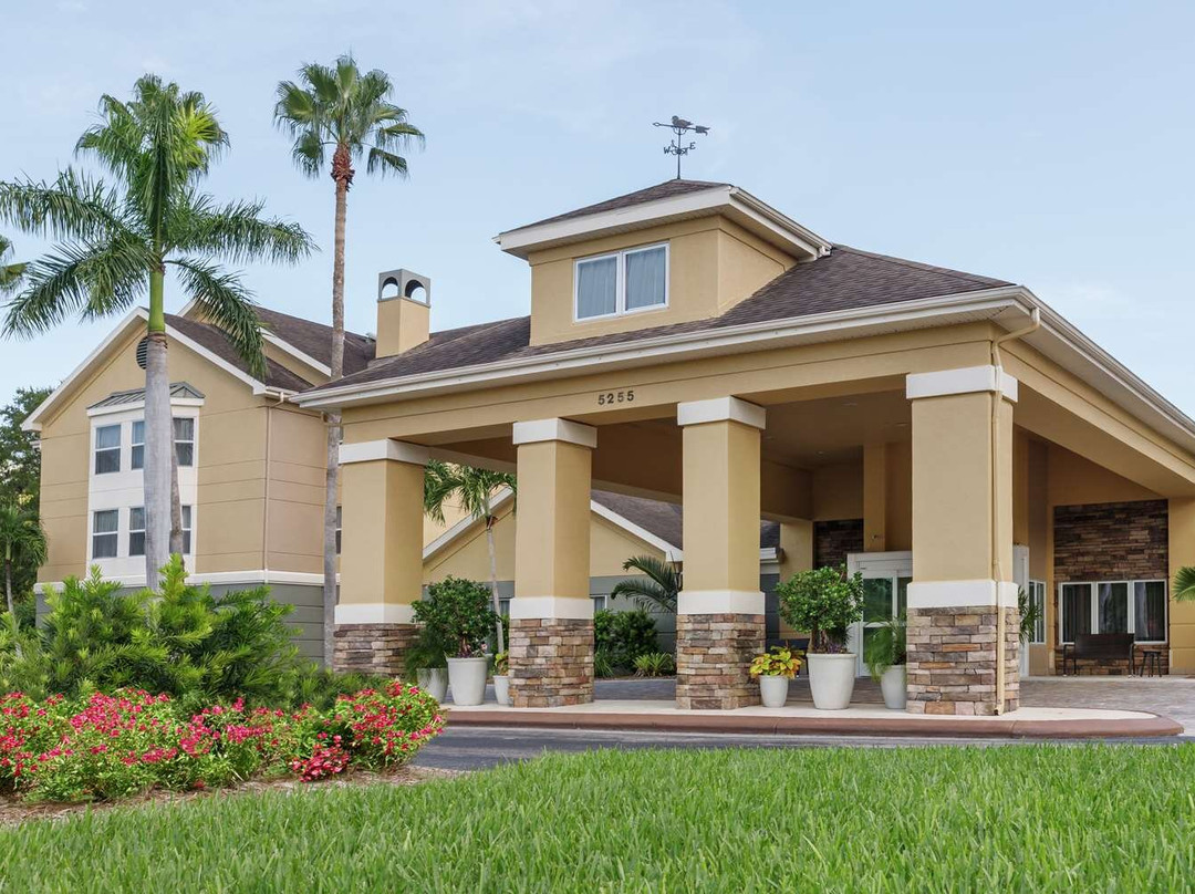迈尔斯堡酒店住宿-Homewood Suites by Hilton Fort Myers