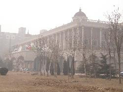 无极县酒店住宿-八号公馆假日酒店