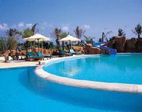 亚龙湾环球城大酒店主图